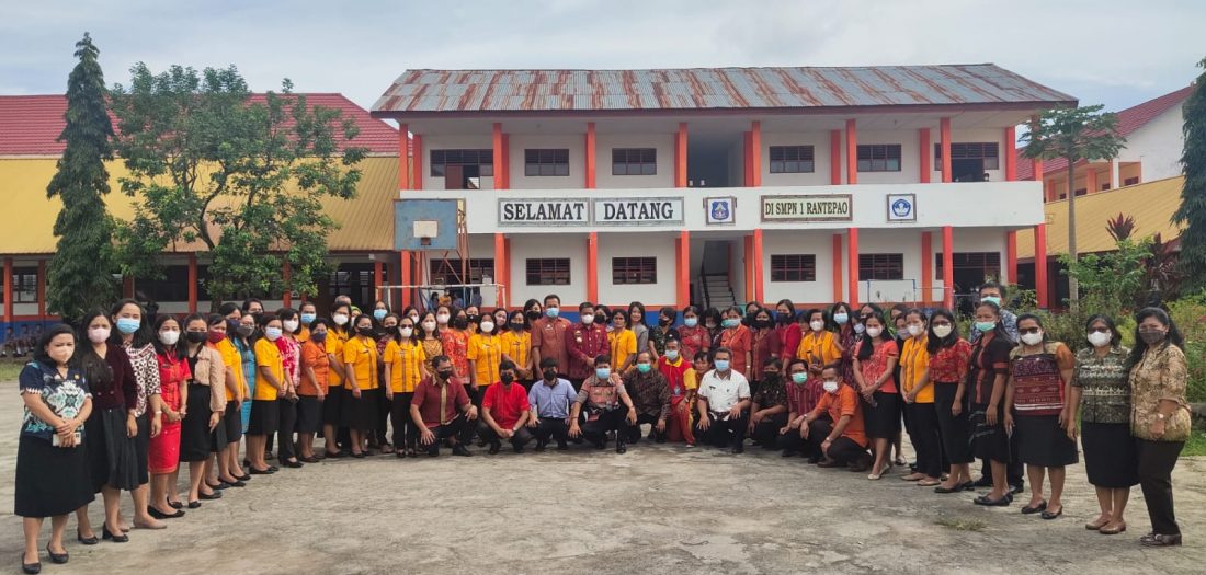 Selamat Datang di SMP Negeri 1 Rantepao